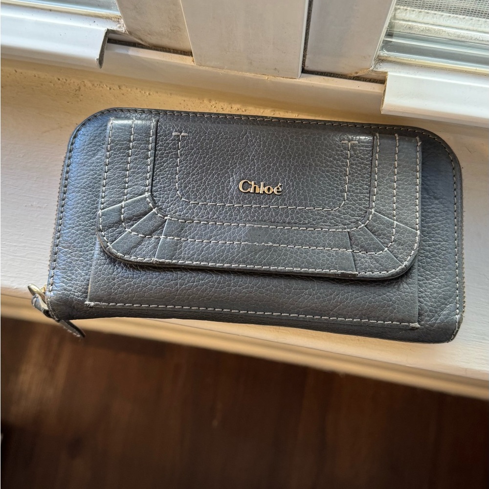 Chloe Gray Leather Wallet with Structured Design